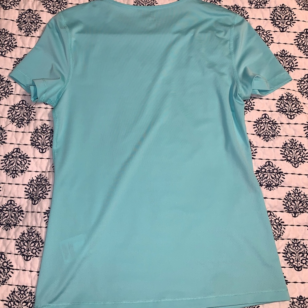 Nike Workout Top ! - Picture 2 of 2